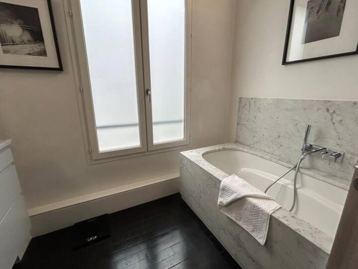 Appartement Triplex Luxe 3 250m2 - Trendy Marais Area *